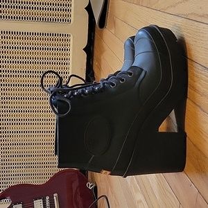 Hunter HIGH HEELED Rain Boots